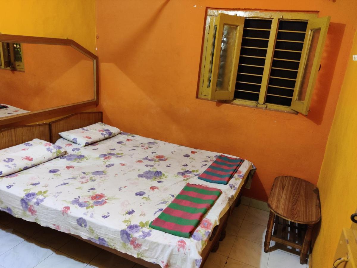 Archana Guest House River View Hampi Exterior foto