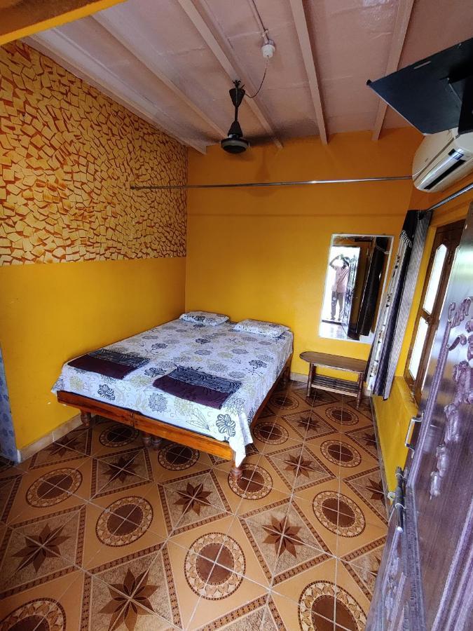 Archana Guest House River View Hampi Exterior foto