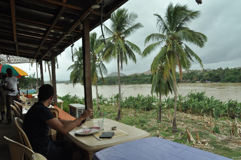 Archana Guest House River View Hampi Exterior foto