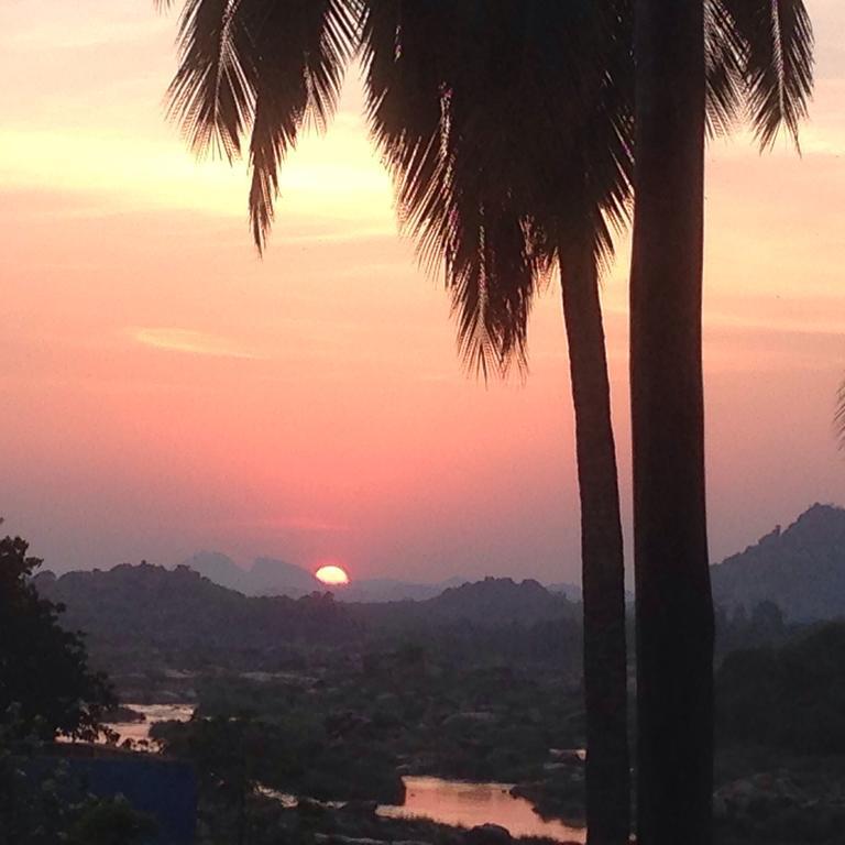 Archana Guest House River View Hampi Exterior foto
