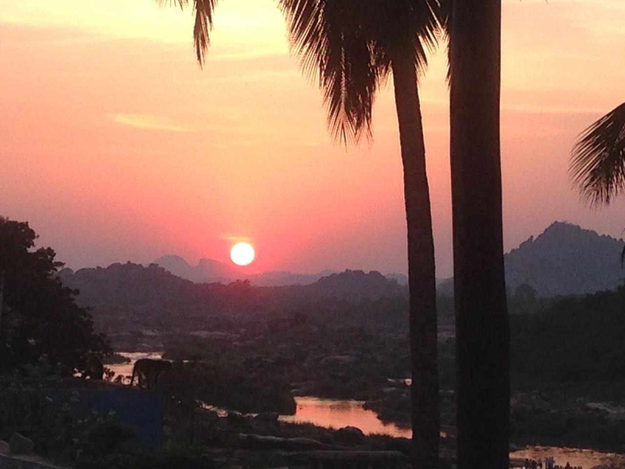 Archana Guest House River View Hampi Exterior foto